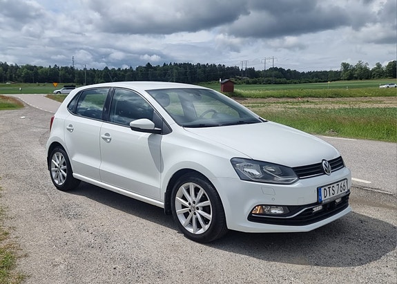Volkswagen Polo 2 of 9