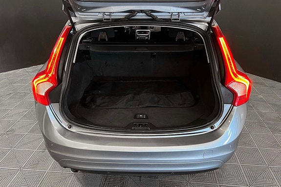Volvo V60 10 of 21