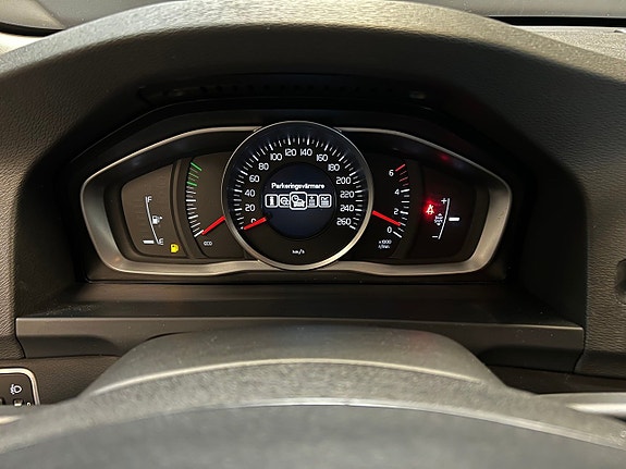 Volvo V60 17 of 21