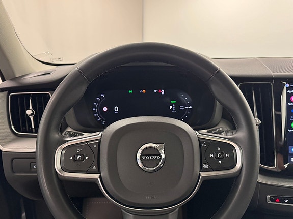 Volvo XC60 6 of 19