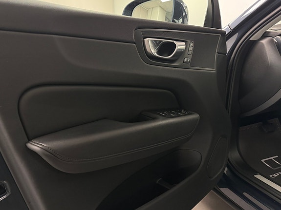 Volvo XC60 14 of 19