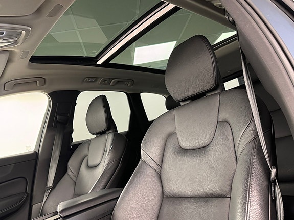 Volvo XC60 11 of 19