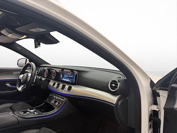 Mercedes-Benz E200 24 of 30
