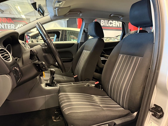 Ford Focus 12 of 20