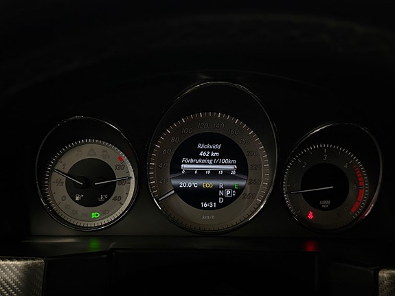 Mercedes-Benz GLK220 27 of 30