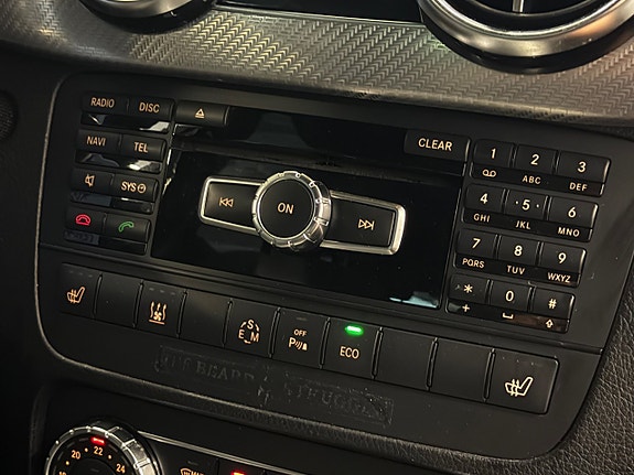 Mercedes-Benz GLK220 24 of 30