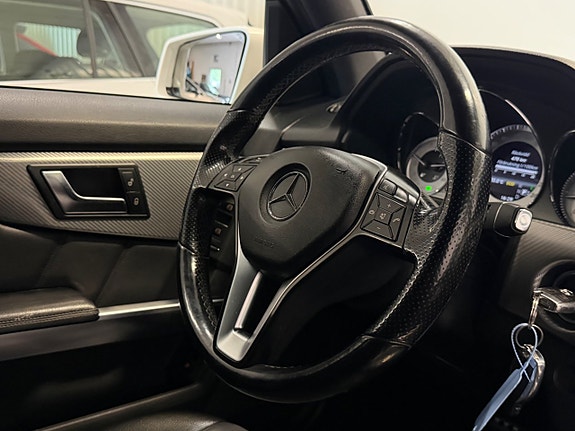 Mercedes-Benz GLK220 20 of 30