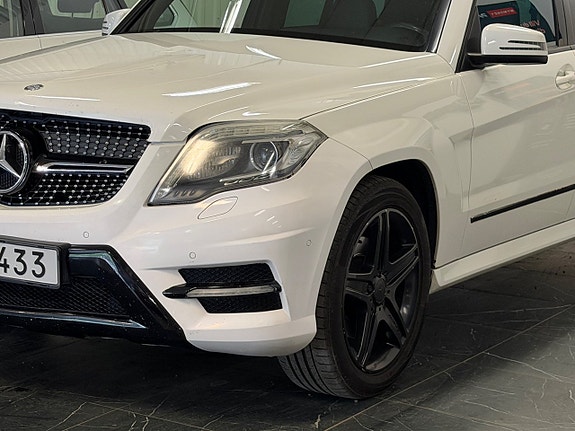 Mercedes-Benz GLK220 4 of 30