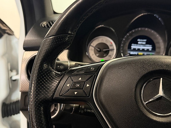 Mercedes-Benz GLK220 28 of 30