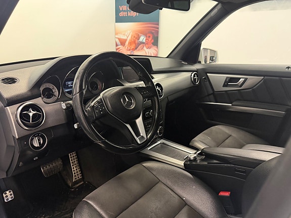 Mercedes-Benz GLK220 9 of 30