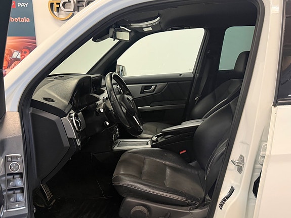 Mercedes-Benz GLK220 11 of 30