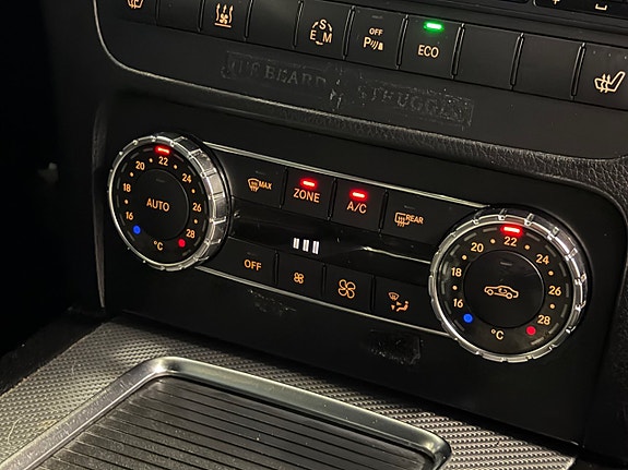 Mercedes-Benz GLK220 25 of 30
