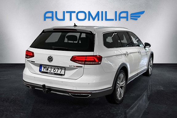 Volkswagen Passat Alltrack 17 of 19