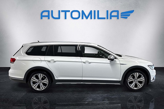 Volkswagen Passat Alltrack 18 of 19