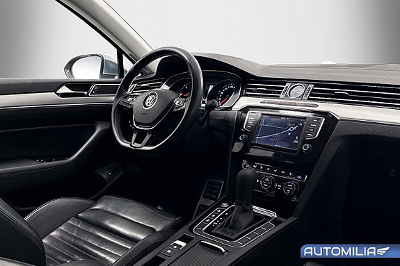 Volkswagen Passat Alltrack 14 of 19