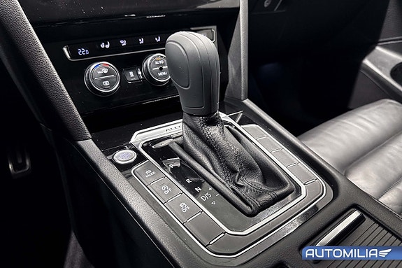 Volkswagen Passat Alltrack 13 of 19