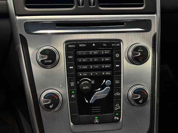 Volvo XC60 20 of 25