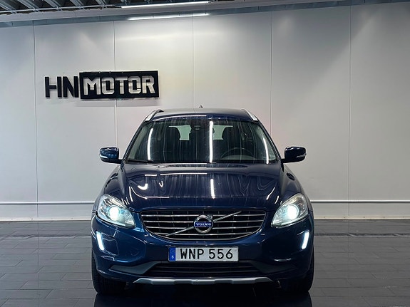 Volvo XC60 3 of 25