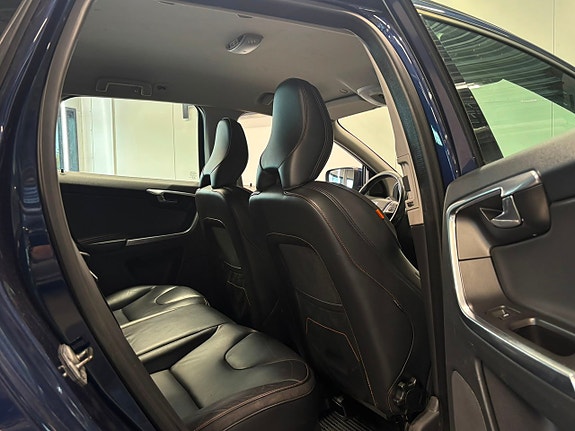 Volvo XC60 25 of 25