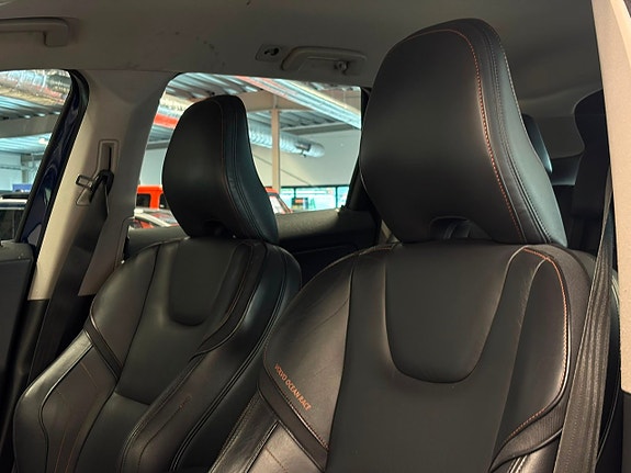 Volvo XC60 14 of 25