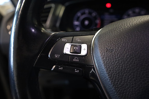 Volkswagen Tiguan 30 of 30