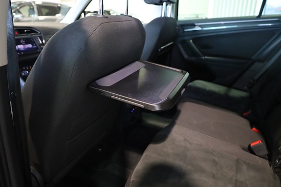 Volkswagen Tiguan 19 of 30
