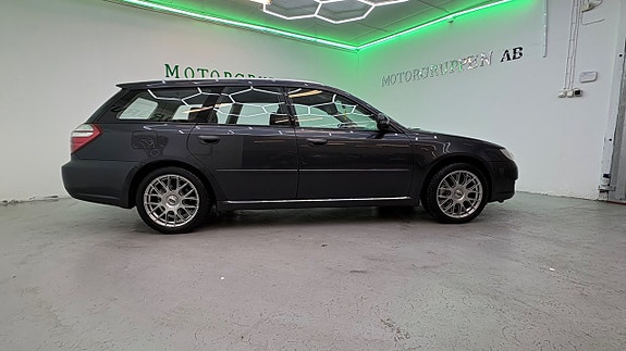 Subaru Legacy 4 of 30