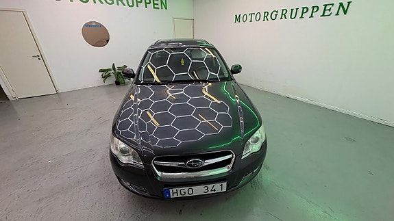 Subaru Legacy 12 of 30