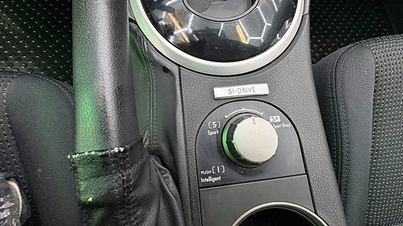 Subaru Legacy 16 of 30
