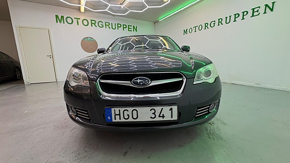 Subaru Legacy 11 of 30