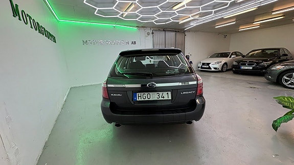 Subaru Legacy 6 of 30