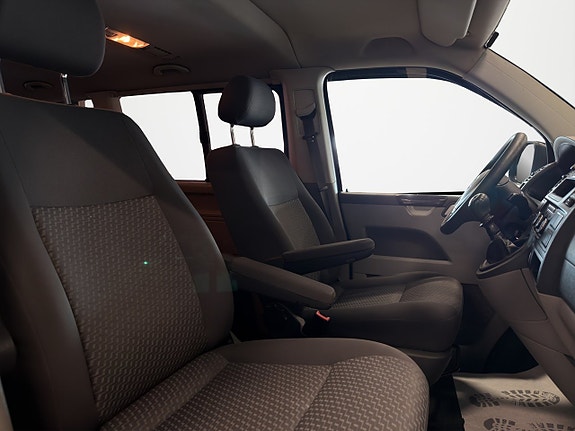 Volkswagen Caravelle 18 of 20