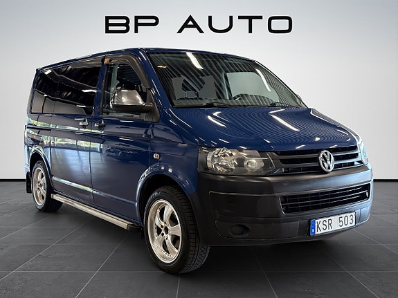 Volkswagen Caravelle 2 of 20