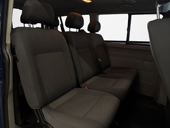 Volkswagen Caravelle 20 of 20