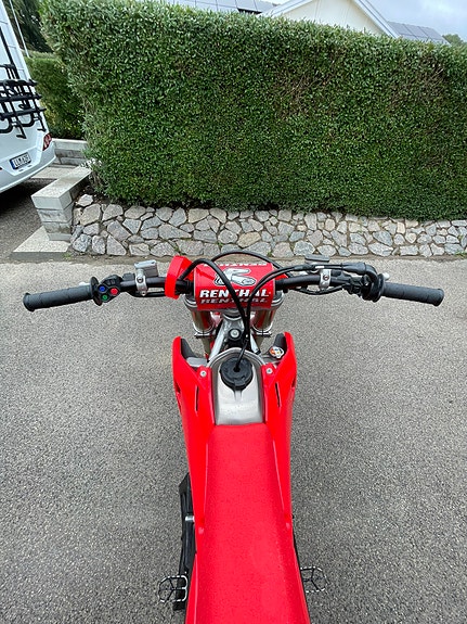 Honda CRF 450 4 of 4