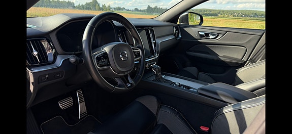 Volvo V60 3 of 4