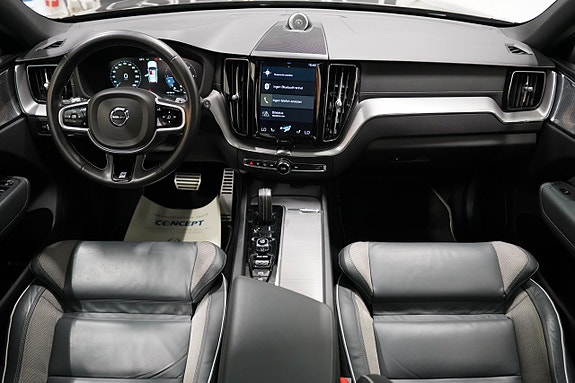 Volvo XC60 15 of 30