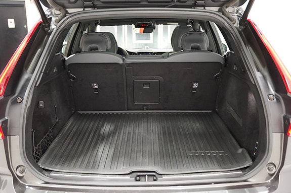 Volvo XC60 30 of 30