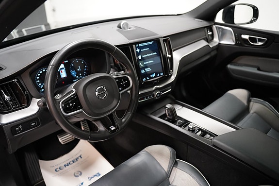 Volvo XC60 7 of 30