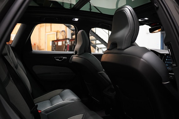 Volvo XC60 29 of 30