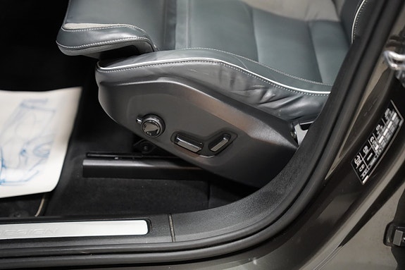 Volvo XC60 12 of 30