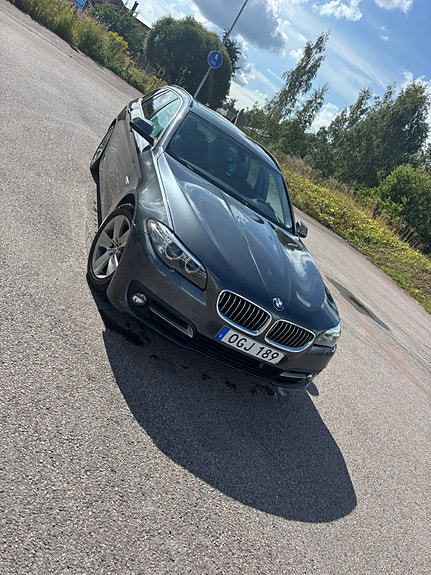 BMW 520d 3 of 5