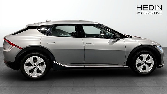 Kia EV6 4 of 21