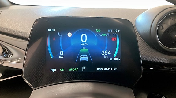 BYD Dolphin 13 of 16