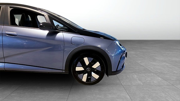 BYD Dolphin 8 of 16
