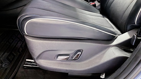 BYD Dolphin 12 of 16
