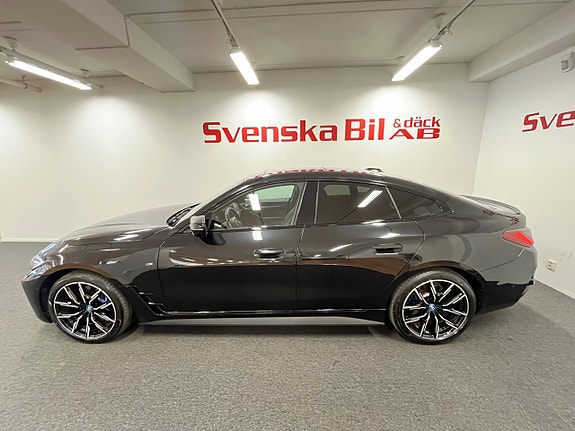 BMW i4 7 of 30