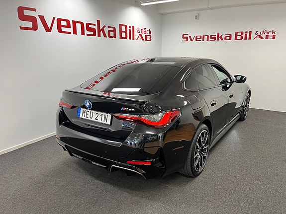 BMW i4 12 of 30