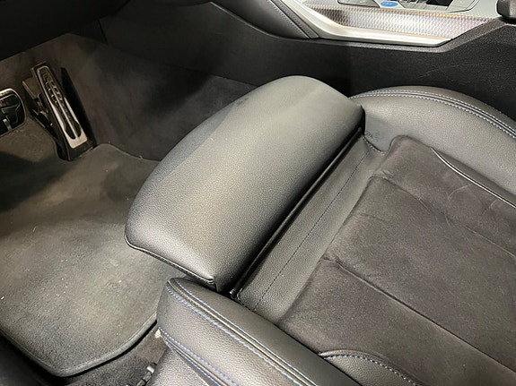 BMW i4 15 of 30
