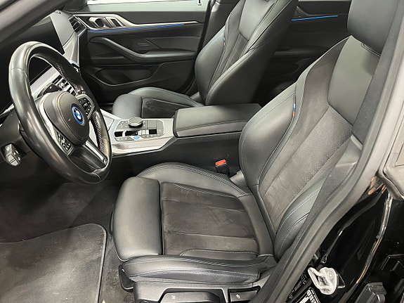 BMW i4 13 of 30